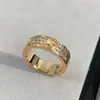 Anillo Clásico de Cielo Estrellado de Gama Alta Marca K, Versiones Estrecha, Mediana y Ancha, Anillo Completo de Diamantes en Oro V Oro Rosa 18K para Hombres y Mujeres, Diseño Simple