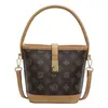 Bolso Cubo Estampado con Letras Nuevo Verano 2024 Bolso Cruzado de Moda Versátil Bolso de Hombro Texturizado para Mujer Bolso de Viaje