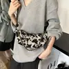 Bolsa Pequena Estampa de Vaca Estilo Coreano Feminino Moda Outono e Inverno Bolsa de Axila 2025 Nova Estilo Nicho de Luxo Bolsa Croissant