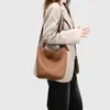 Bolso de Mano de Nicho para Mujer Modelo 2026 para Comercio Exterior y Ventas Transfronterizas, Bolso de Cubo Tejido a Mano, Bolso de Hombro Cruzado Único, Bolso de Axila de Gama Alta para Mujer