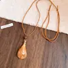 Colar com Cordão de Couro, Contas de Madeira e Pingente de Flor de Rattan, Corrente para Clavícula Estilo Boho para Férias, Colar de Nicho de Luxo para Mulheres