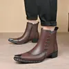 Superventas de Amazon Transfronterizo Retro para Hombre Punta Fina Versátiles Botas de Cuero Británicas Slip-on para Hombre Botas de Cuero Casual de Negocios 65914