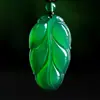 Pingente Fluorescente de Calcedônia Verde Gelo Brasileiro de Guanyin Buda Fivela de Paz de Ágata Jade Pingente de Folha Modelo para Transmissão Ao Vivo