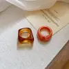 Conjunto de Dois Anéis Quadrados Redondos Acrílicos Borrados, Anel Fresco e Versátil para o Dedo Indicador, Anel com Design de Nicho