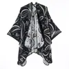 Nuevo Chal tipo capa Jacquard Floral de Mariposas de Doble Cara para Otoño e Invierno, Chal Exterior Cálido de Cachemira Sintética Retro con Dobladillo Dividido
