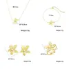 Estilo ins francés diseño de nicho pétalo relieve tridimensional pendientes vintage acero de titanio chapado en oro real de 18K joyería para orejas venta al por mayor