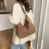 Bolsa Grande de Nuevo Modelo 2026 Transfronteriza para Mujer, Elegante Bolso de Hombro o Axila, Bolso Cruzado Versátil Casual, Bolsa de Mano