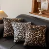 Funda de Almohada Nueva con Estampado de Leopardo Transfronteriza Temu Shein Cojín para Sofá Modelo de Lujo para Villa Cojín para Cabecera del Hogar