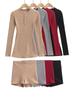 Traje de punto especiado estilo americano Camiseta de manga larga ajustada con cuello redondo para mujer 2025 Casual Shorts ajustados Traje de dos piezas