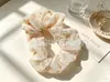 Scrunchies de Tela Estilo Vintage al por Mayor, Cintas para el Cabello Coreanas con Bordado Floral a Cuadros, Suministro para Tiendas de Accesorios, Directo de Fábrica