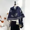 Chal Capa Grueso Cálido con Abertura de Hoja de Ginkgo Antigua para Mujer Estética China Atmósfera para Fotos de Viaje Chal