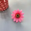 Flor artificial pequeña de margarita de 6 cm multicolor simulación tela de seda girasol DIY hecho a mano sombrero de pastel flor corona decorativa material
