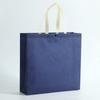 Bolsa Tote Dobrável 3D de TNT Liso na Moda em Estoque para Embalagem de Loja de Roupas, Bolsa Promocional Portátil