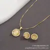 Conjunto de Brincos com Pingente Olho de Gato Corrente Caixa Dourada Ouro Rosa Strass Embalado Individualmente Conjunto Pequeno Requintado
