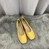 Sapatos Doudou Sapatos de Vovó Femininos Novidades Primavera e Outono 2025 Sapatos Baixos Macios de Couro Slip-On Sapatos de Fada Gentis Brisa da Noite