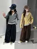 Conjunto de Tricô Listrado Duas Peças para Meninas Primavera e Outono com Calça Wide Leg 2026 Novo Estilo Coreano Casual Duas Peças para Crianças Maiores