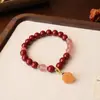 Novo Bracelete Vermelho com Contas Retrô Estilo Chinês, Design Exclusivo Requintado de Alto Padrão Pixiu Patinha de Gato, Realça a Pele, Presente para o Ano de Nascimento