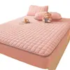 Saia de Cama Acolchoada Cor Sólida de Lã de Leite Espessa Conjunto de Três Peças Saia de Cama de Lã Coral de Inverno Cobertura de Colchão Simmons Cobertura Completa