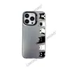 La popular, linda y vertical funda de teléfono para iPhone 18pm de TK, con diseño minimalista de alta gama y carcasa dura, con gatitos en blanco y negro de varios estilos