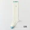 Meias de Cano Alto Esportivas de Alta Elasticidade Sem Compressão para Mulheres Primavera e Verão com Design Geométrico Color-Blocking para Fitness, Ciclismo, Tênis e Moda