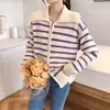 Cardigan de Tricô com Zíper Listrado Design Sense Laps Estilo Coreano Feminino 2025 Solto Emagrecedor Suave tipo Cera para Mulheres