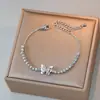 Pulseira Borboleta Full Diamond de Luxo Leve para Mulheres, Design de Nicho com Toque de Alto Padrão, Pulseira Ajustável Puxável Estilo Ins, Acessório Versátil