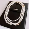 Colar em Camadas com Pérolas de Vidro Estilo Retrô Francês Corrente Longa para Suéter Estilo Palácio Joia de Nicho Elegante e Fashion