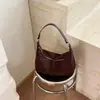 Bolso de hombro tipo dumpling vintage de nicho transfronterizo, bolsa de mano texturizada de gran capacidad para el día a día, bolso simple de axila para mujer