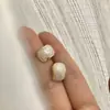 Pendientes Retro Franceses de Arena Movediza con Gota de Aceite para Mujer, Pendientes de Temperamento de Lujo Ligero de Nicho, Accesorios para Orejas Simples y Versátiles