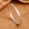 Pulsera de Acero Inoxidable Brillante de 4 mm Venta Caliente Transfronteriza Hebilla de Moda Apertura en Forma de Huevo Pulsera de Acero de Titanio Chapada en Oro de 18 Quilates
