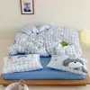 Juego de ropa de cama de cuatro piezas estilo caricatura, clase A, fresco y simple, 100% algodón, algodón lavado, con diseños lindos y versátiles, adecuado para dormitorios de estudiantes, y disponible como juego de tres piezas
