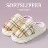 Novas Pantufas de Algodão 2025 para Meninas Outono e Inverno Impermeáveis Quentes Plus Veludo Casuais de Casal para Casa Pantufas Acolchoadas para Homens