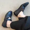 Sapatos Mary Jane Planos Confortáveis Versáteis Estilo Coreano para Mulheres com Fechos de Velcro, Bico Redondo Baixo, Design Simples