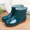 Botas de chuva curtas Femininas sola de tendão cano baixo sapatos d'água com acolchoamento de algodão quentes protetores antiderrapantes botas de chuva sapatos de trabalho atacado