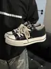 Tênis de lona com puxador para homens, sapatos de verão versáteis para casais, sapatos casuais femininos com design exclusivo, tênis da moda com sola grossa