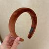 Diadema Súper Suave Maillard de Ala Ancha Otoño e Invierno Nuevo Estilo Coreano que Muestra la Cara Diadema de Cabello de Presión Ligera Accesorios para el Cabello de Adulto para Salir Combinan con Todo