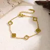 Collar Pulsera de Acero Inoxidable con Colgante Hueco de Cinco Pétalos y Trébol de Cuatro Hojas, Set de Joyería Versátil con Temperamento para Mujer, Más Vendido Transfronterizo