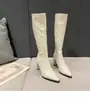 Botas largas de punta fina con tacón grueso para mujeres menudas, botas Chelsea, nuevos estilos otoño/invierno, estilizan y alargan la figura, elegantes botas de montar de tacón alto