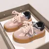Zapatillas Bajas para Niños Modelo Nuevo 2026 Primavera y Otoño para Niños Mayores, Zapatillas de Entrenamiento Alemanas de Doble Correa, Zapatos Casuales Transpirables de Suela Suave