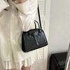 Bolsa Vintage Feminina Grande Capacidade Casual 2025 Nova Bolsa Transversal de Primavera Bolsa Bowling Portátil Feminina de Alto Nível