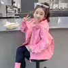 Ropa exterior de primavera y otoño para niñas, nuevo y elegante abrigo tipo trench de estilo coreano 2026 para bebés, chaqueta de otoño para niños
