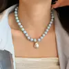 Nuevo collar acrílico de perlas barrocas transfronterizo europeo y americano, cadena para la clavícula de diseño único, accesorio moderno y versátil