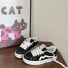 Zapatos de Patineta Callejeros al Aire Libre para Pareja Blanco y Negro Clásico 2026 Primavera/Verano Nuevos Versátiles para Mujer Ins de Moda Casuales Unisex