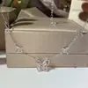 Collar Versa de cinco mariposas de diamante completo Cadena de clavícula femenina con circonita microincrustada Pequeño tridimensional Exquisito Traje clásico