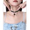 Collar de fresa goteando para mujer Venta al por mayor cuero negro hip hop dulce fresco collar de nicho transfronterizo de alta gama collar de moda
