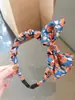 Diadema Antiestática Gruesa Ondulada con Corona Alta Reduce la Edad Hace que la Cara Parezca Más Pequeña Diadema Versátil para Uso Diario con Dientes Accesorio para el Cabello