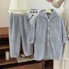 Nuevos pijamas de otoño e invierno para niños, camisones para niñas, ropa de casa para bebé Clase A, pijamas para bebés, pantalones largos, conjunto de bata