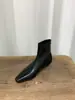 Botas de Cano Curto com Salto Bloco e Bico Quadrado First Encounter Season para Mulheres Outono/Inverno 2026 Botas de Cano Curto Marrons para Usar com Saias Emagrecedoras