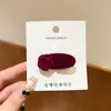Pinza Elegante de Pato con Rosa Afelpada para Flequillo Otoño e Invierno 2025 Nuevo Clip Lateral