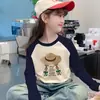 Ropa interior térmica de forro polar para niñas Otoño Invierno Estilo Nuevo Ropa interior para niños medianos y grandes Camiseta de manga larga con bloques de color cálido y elegante Parte superior de cuello redondo
